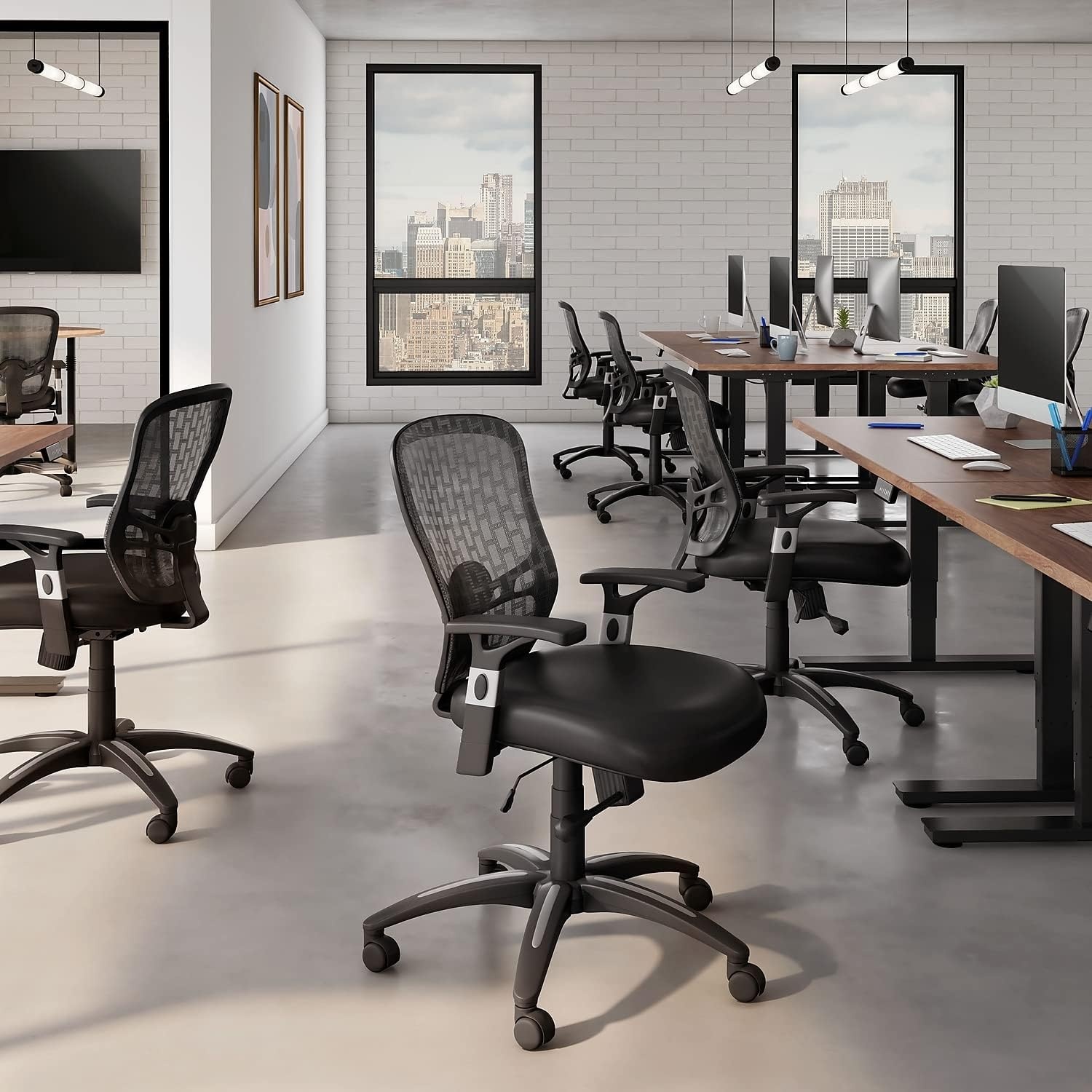 image:imageSTAPLES Ergonomic Task Chair Mesh Black
